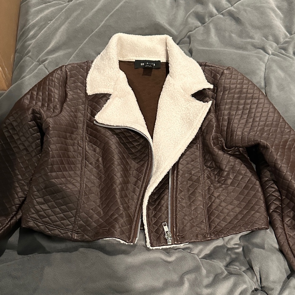 Amy Byer Brown Quilted Leather Jacket with Cream Collar Never worn
